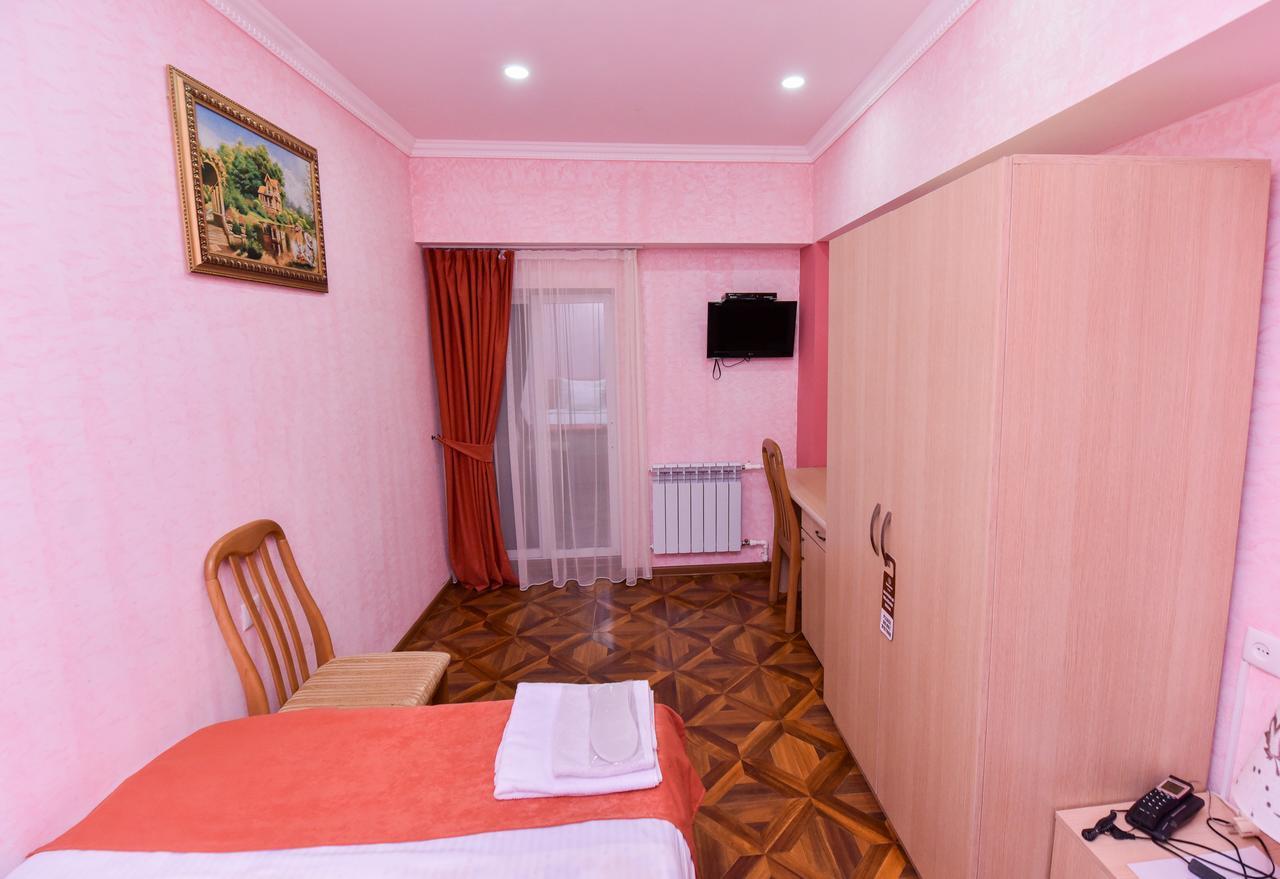 Gayane Hotel Alaverdi Ngoại thất bức ảnh